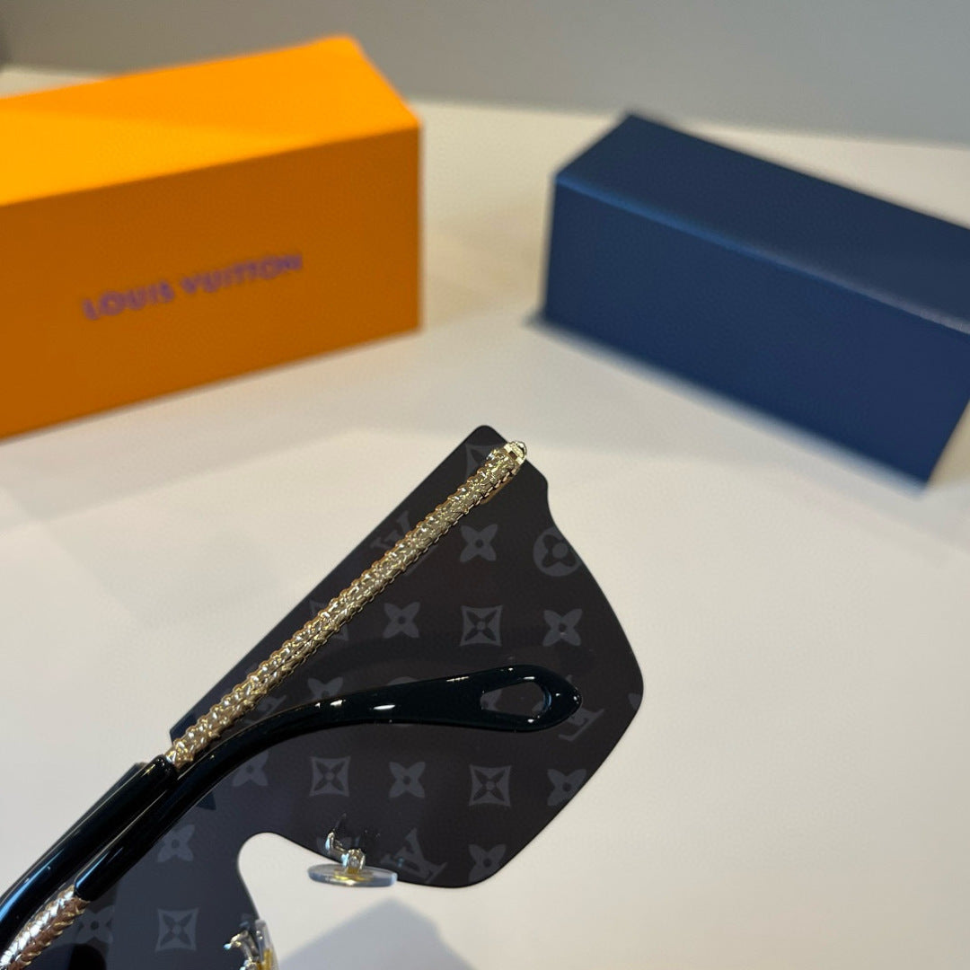 Louis Vuitton Metal Aviator Black Lens Sunglasses for Men & Women - 933805 - detail image 8