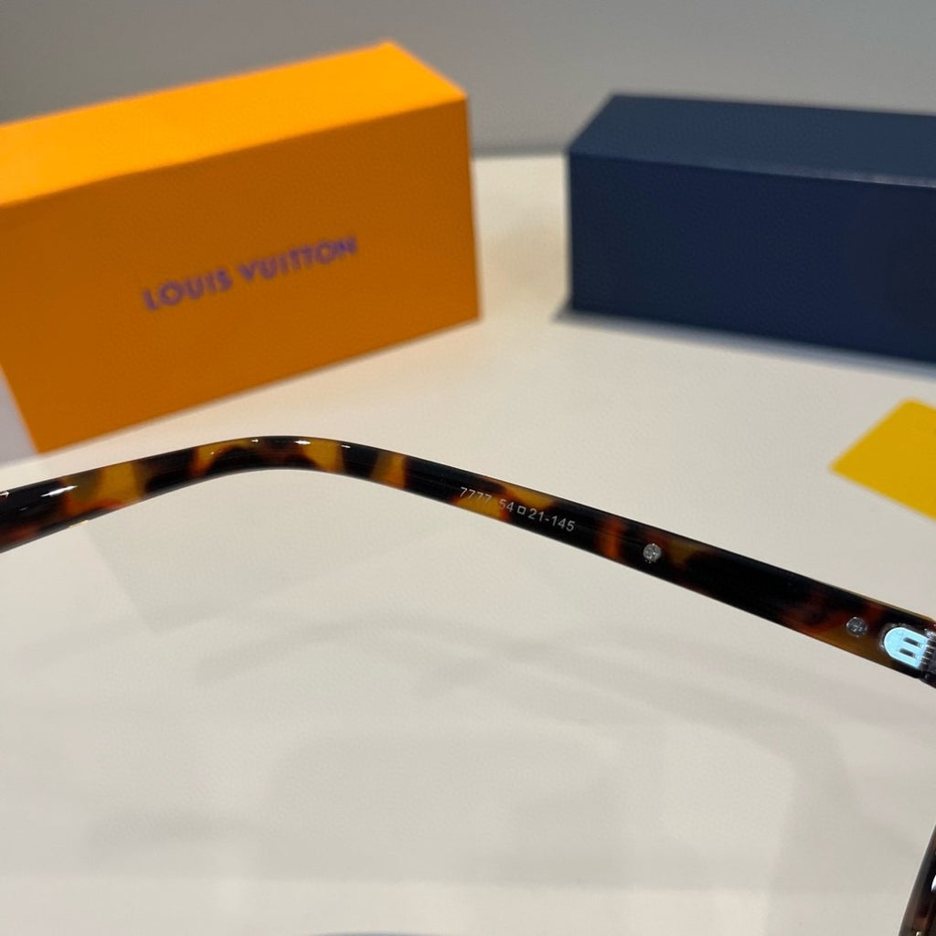 Louis Vuitton Fashion Black Lens Sunglasses for Men - detail image 9