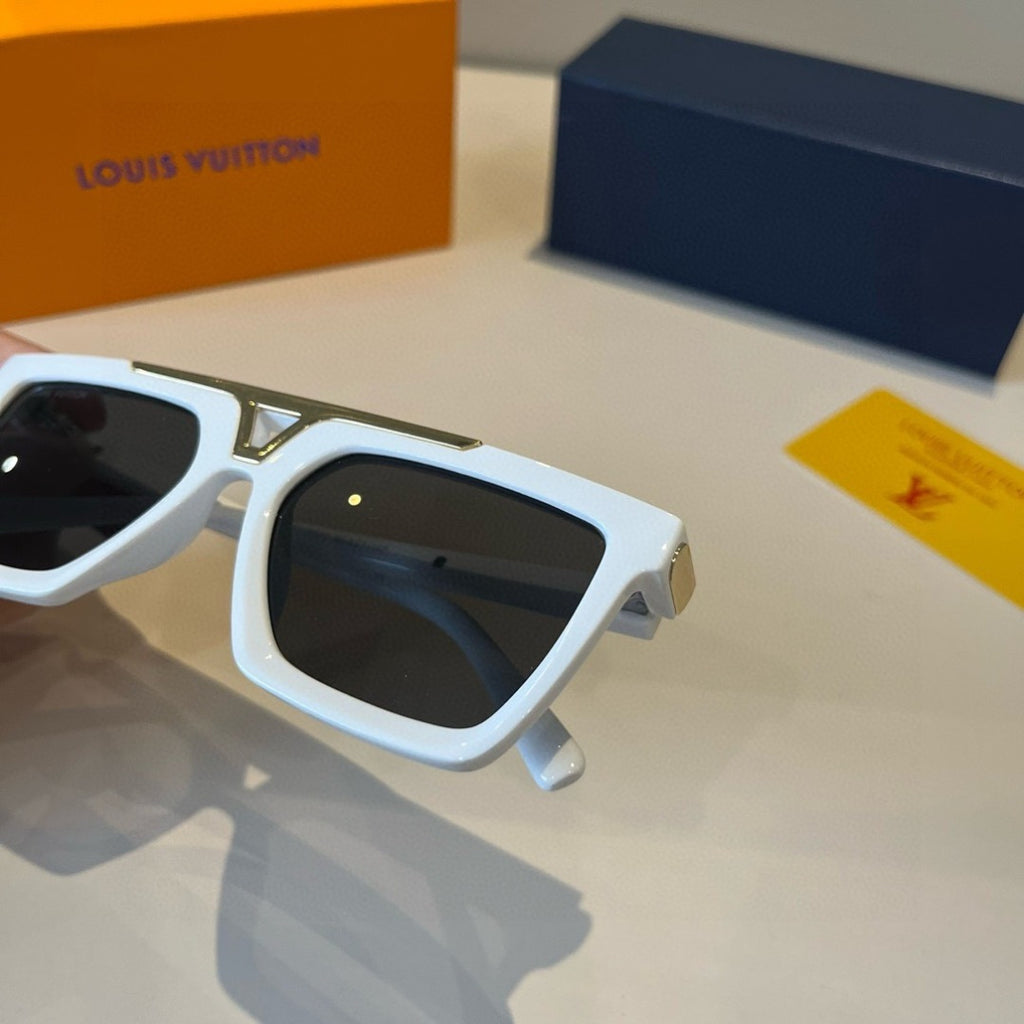 Louis Vuitton Fashion Silver Lens Sunglasses for Men - detail image 7