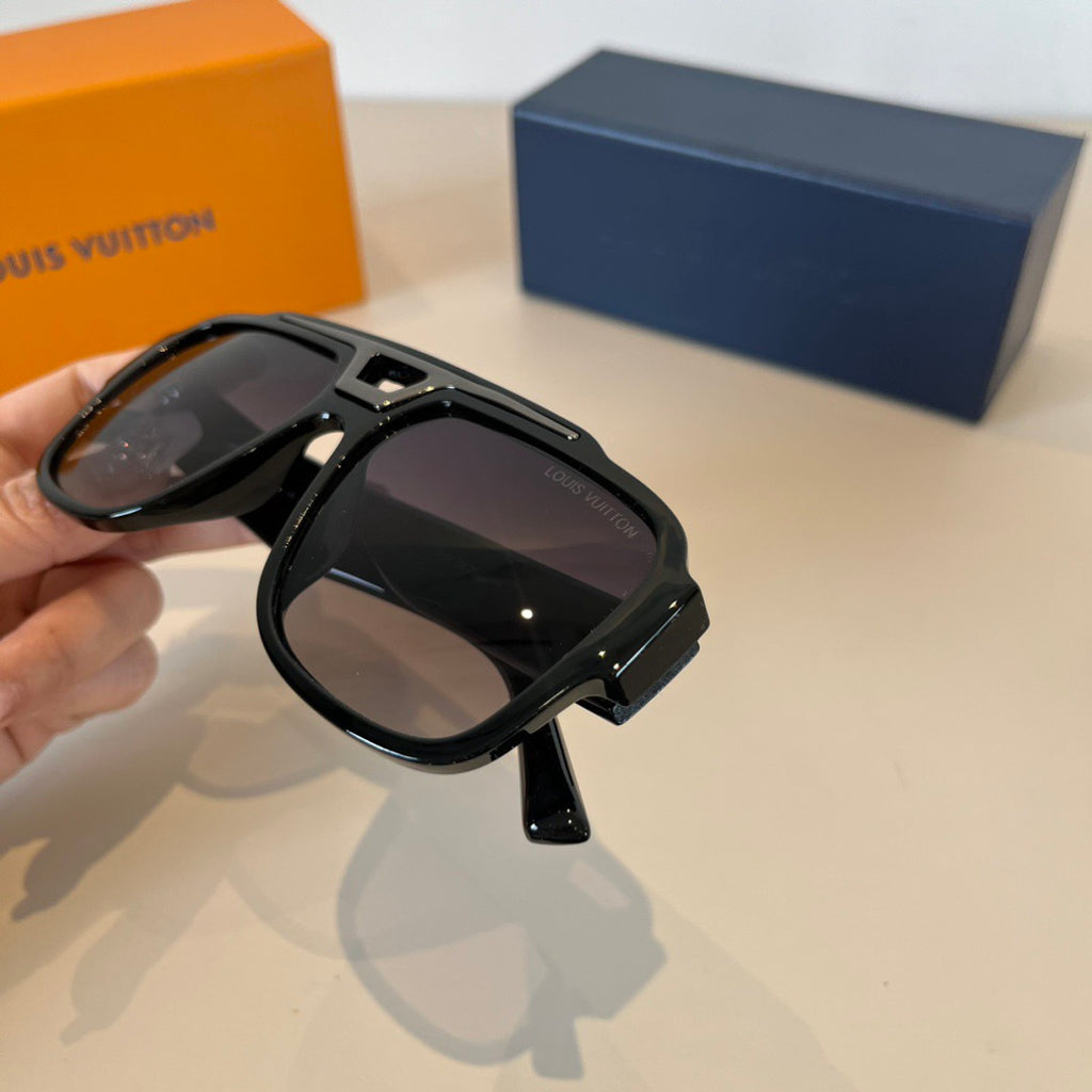 Louis Vuitton Metal Fashion Black Lens Sunglasses for Men & Women - 933812 - detail image 6
