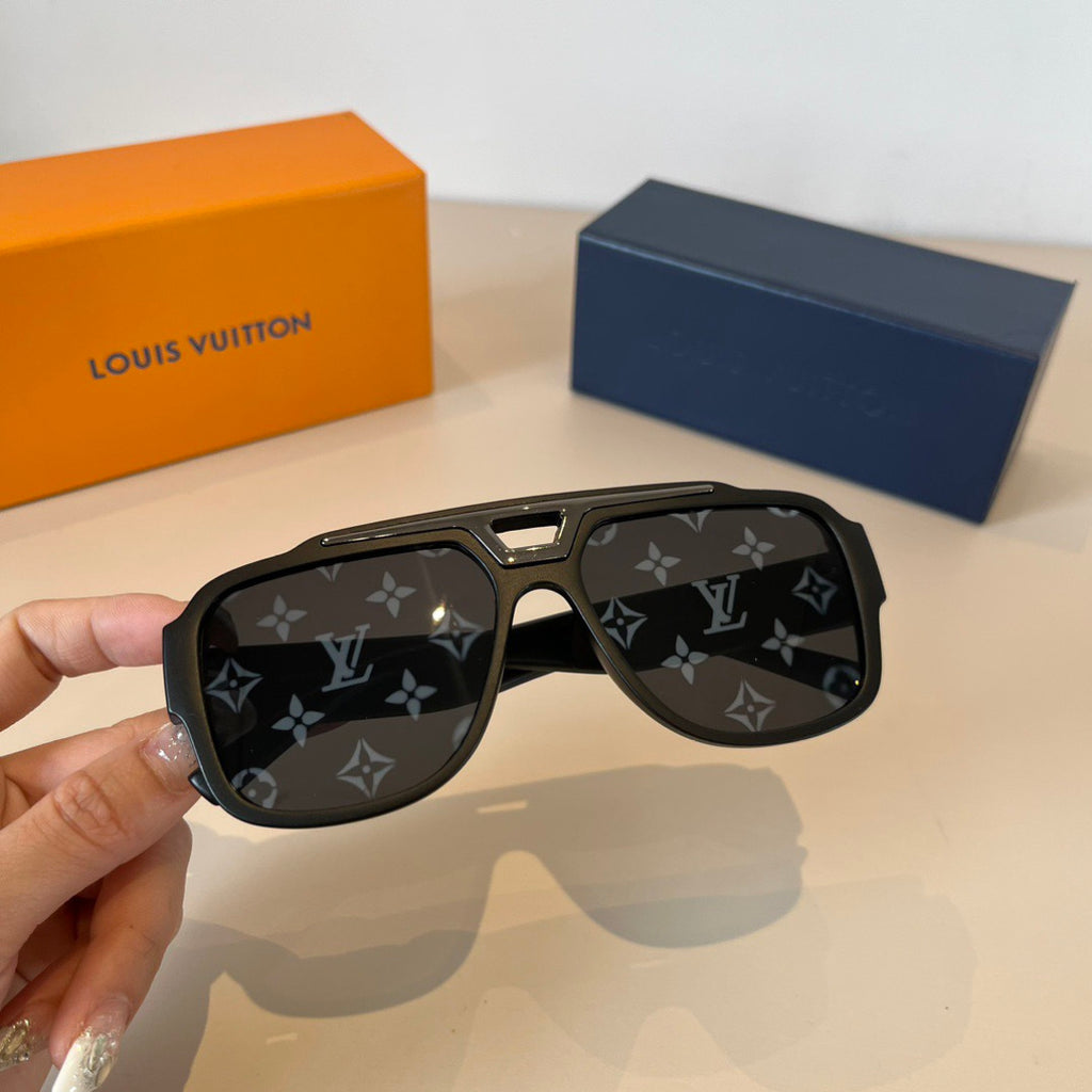 Louis Vuitton Metal Fashion Black Lens Sunglasses for Men & Women - 933813 - detail image 2