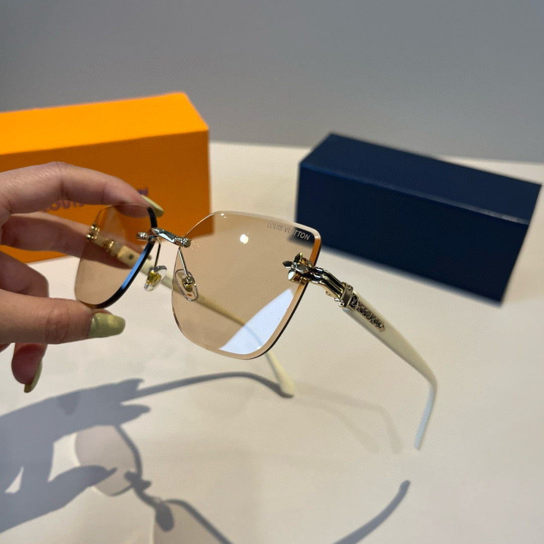 Louis Vuitton Fashion Gold Lens Sunglasses for Men & Women - 997421 - detail image 4