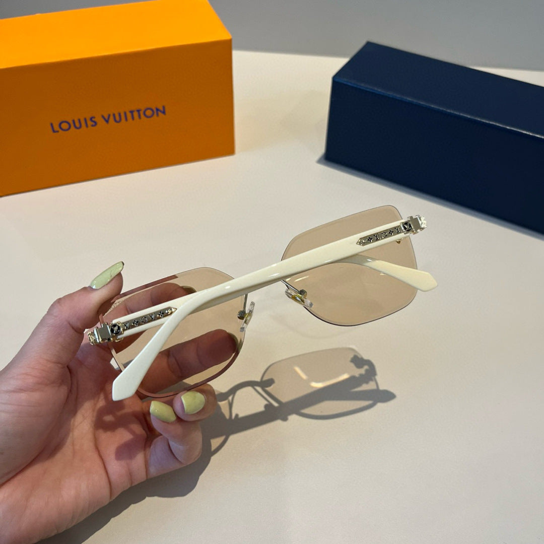 Louis Vuitton Fashion Gold Lens Sunglasses for Men & Women - 997421 - detail image 7