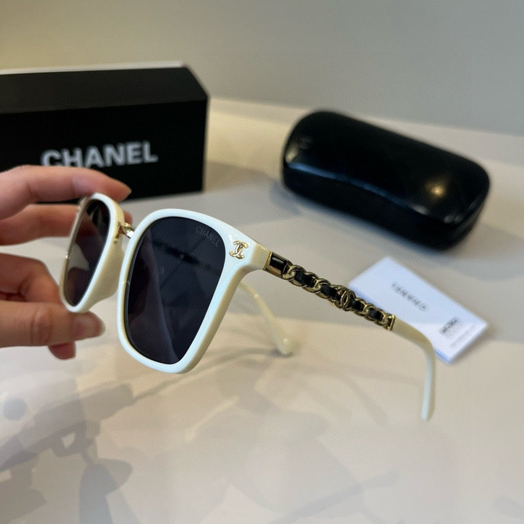 Chanel Oversized Silver Lens Sunglasses for Men & Women - 997774 - detail image 4