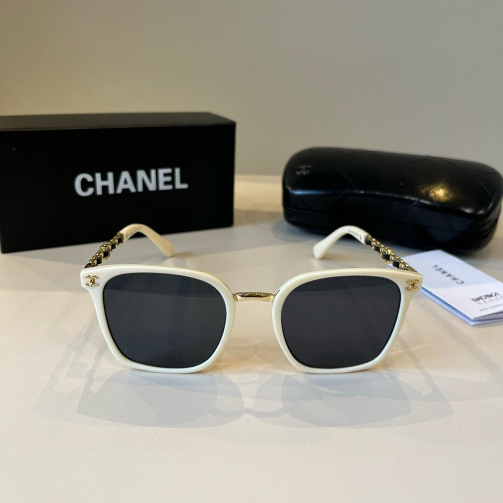 Chanel Oversized Silver Lens Sunglasses for Men & Women - 997774 - detail image 2