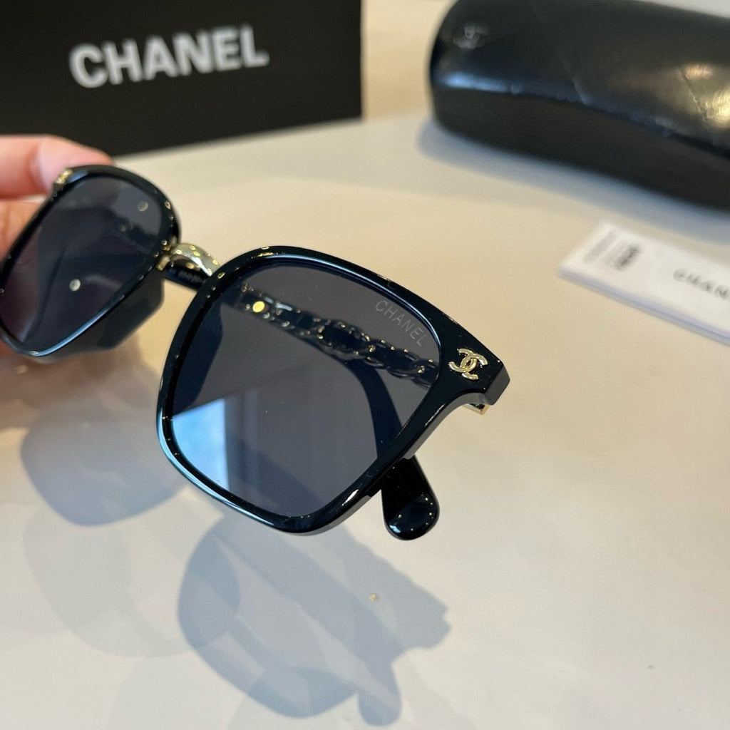 Chanel Oversized Black Lens Sunglasses for Men & Women - 997775 - detail image 6