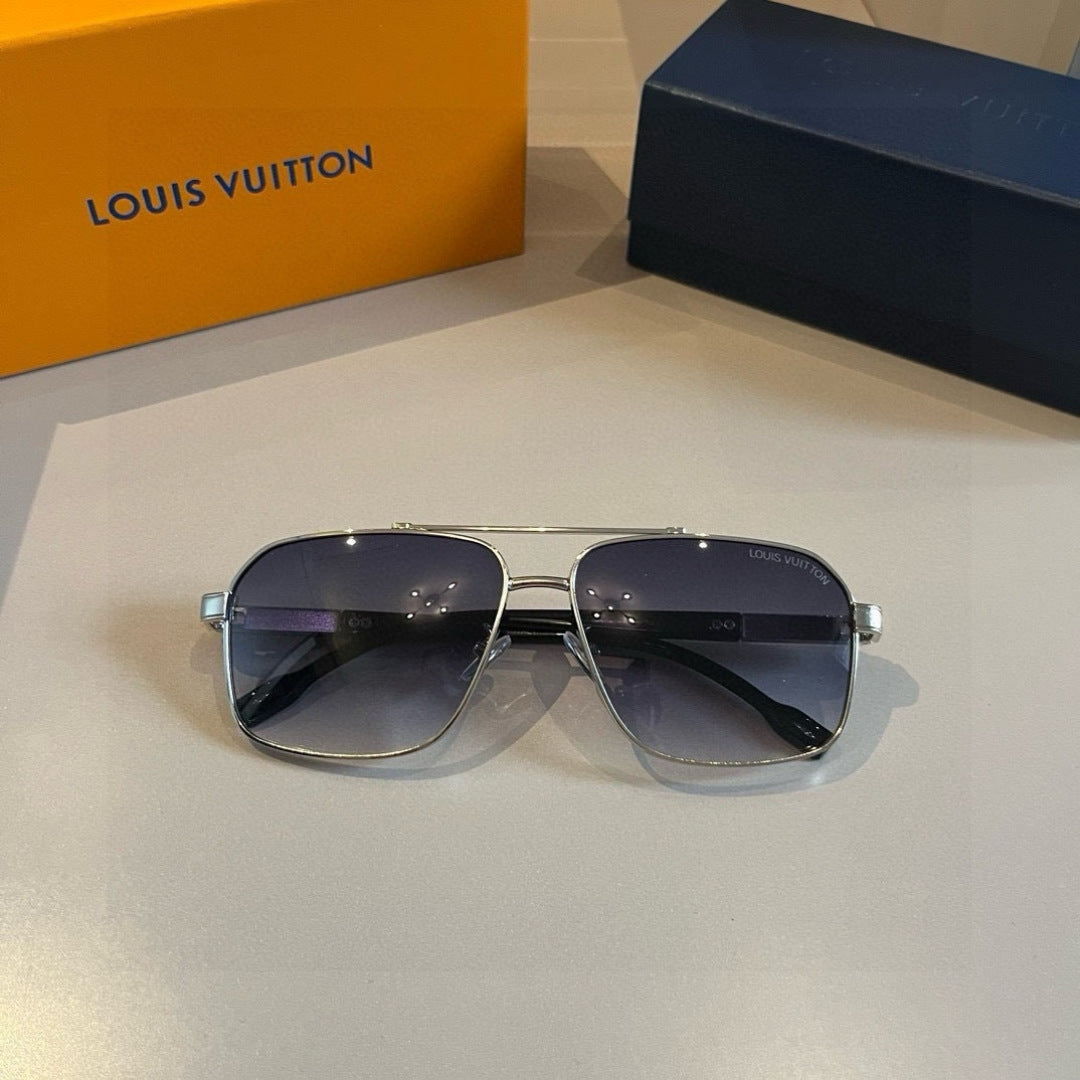 Louis Vuitton Metal Aviator Gold Lens Sunglasses for Men & Women - 933788 - detail image 4