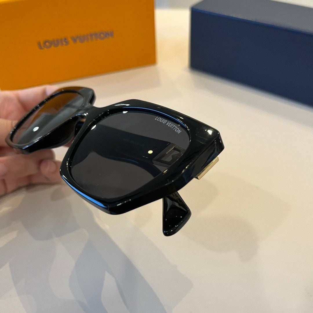 Louis Vuitton Fashion Black Lens Sunglasses for Men & Women - 933793 - detail image 6