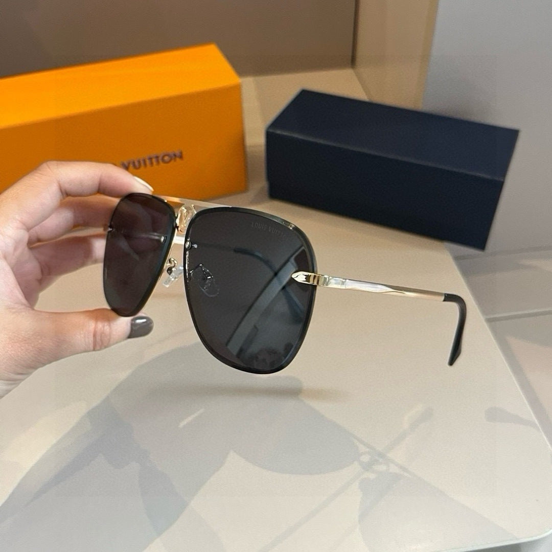 Louis Vuitton Metal Aviator Gold Lens Sunglasses for Men & Women - 933794 - detail image 3