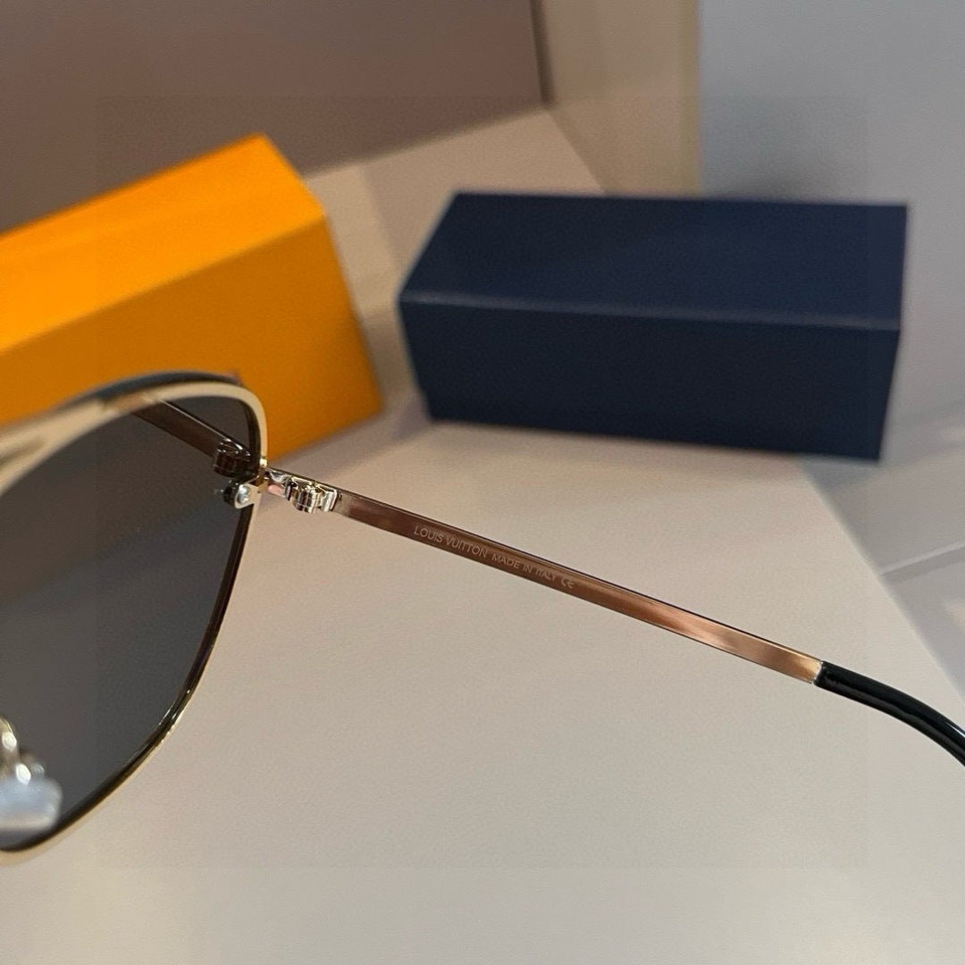 Louis Vuitton Metal Aviator Gold Lens Sunglasses for Men & Women - 933794 - detail image 5