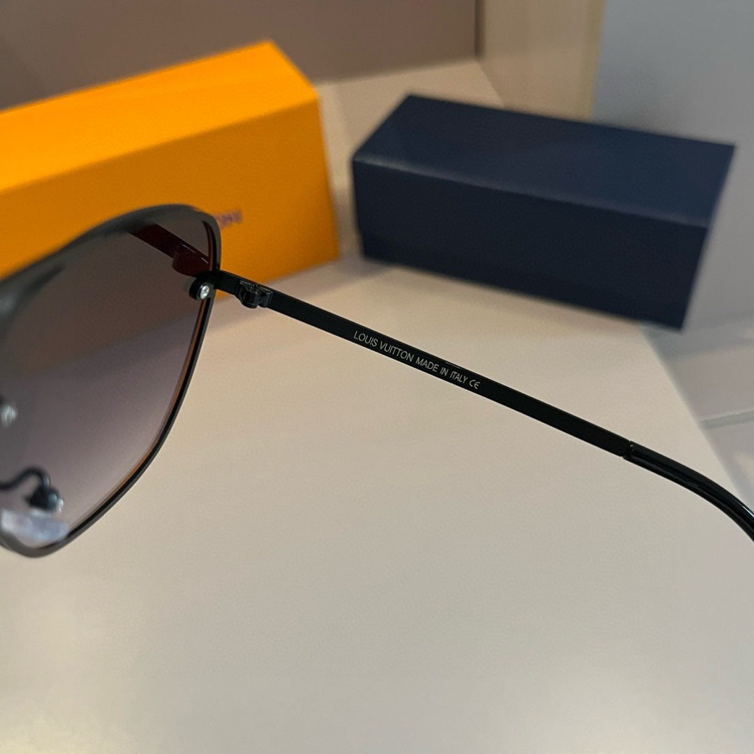 Louis Vuitton Metal Aviator Gold Lens Sunglasses for Men & Women - 933795 - detail image 6