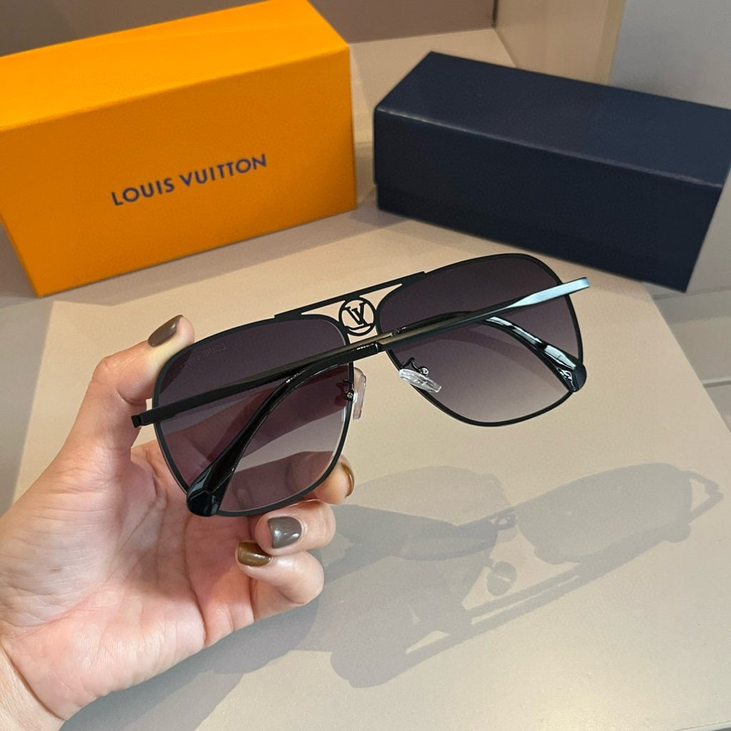 Louis Vuitton Metal Aviator Gold Lens Sunglasses for Men & Women - 464724 - detail image 7