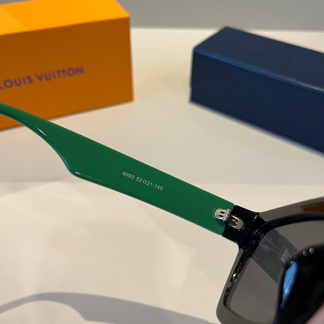 Louis Vuitton Metal Fashion Black Lens Sunglasses for Men & Women - 933803 - detail image 8