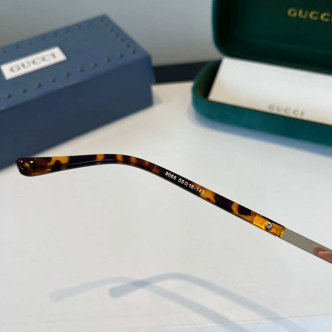 Gucci Oversized Red Lens Sunglasses for Women - 398301 - detail image 6