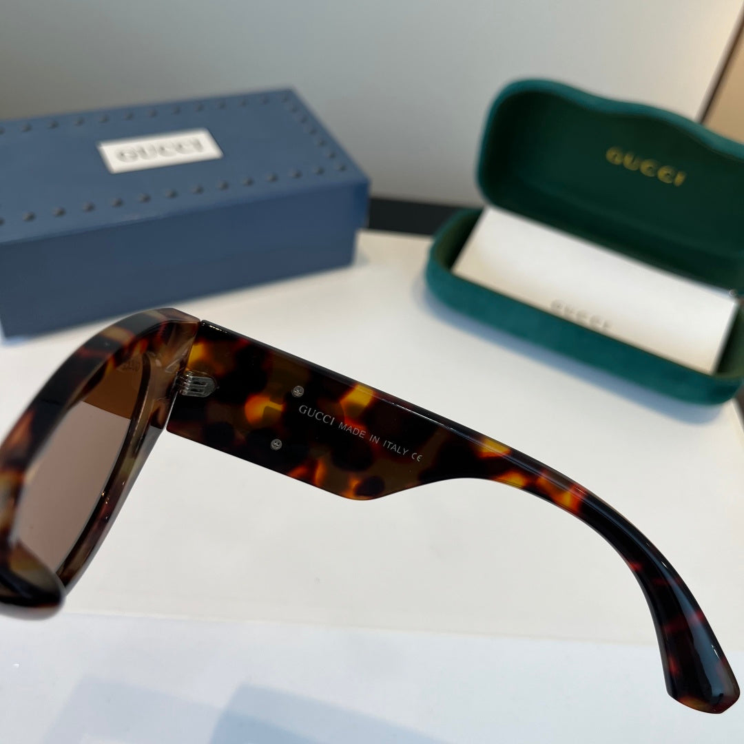 Gucci Cat-Eye Black Lens Sunglasses for Men & Women - 997576 - detail image 4