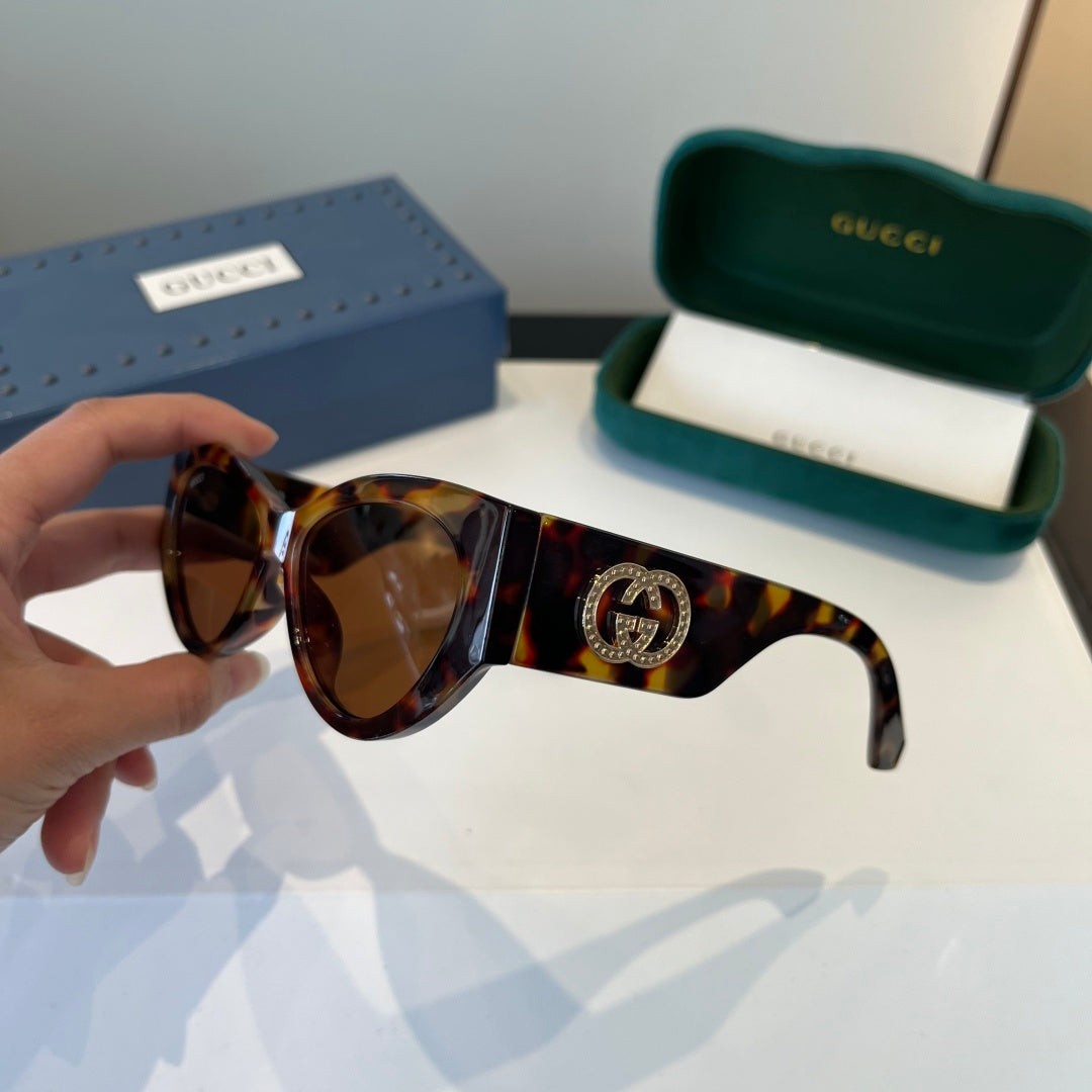 Gucci Cat-Eye Black Lens Sunglasses for Men & Women - 997576 - detail image 3