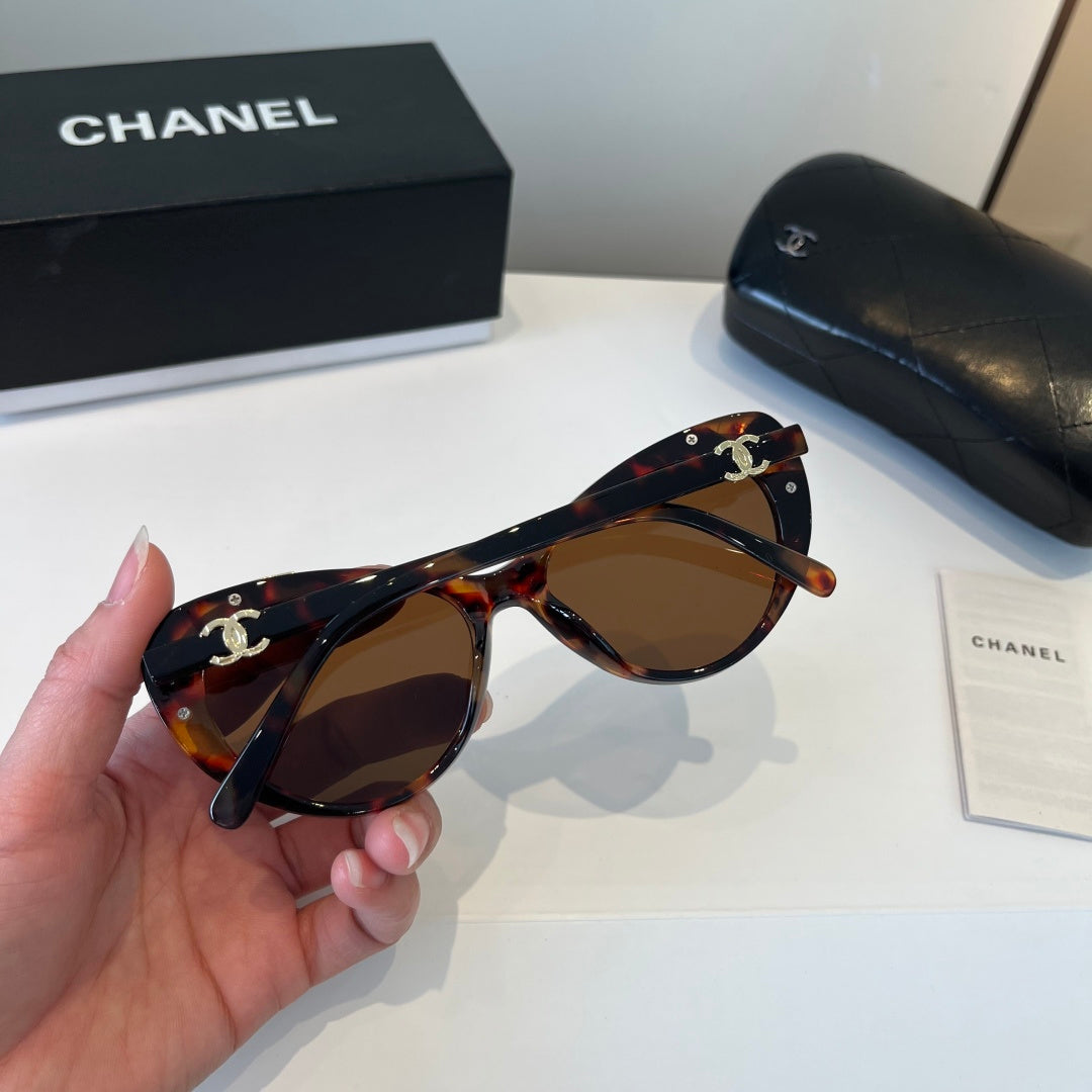 Chanel Cat-Eye Brown Lens Sunglasses for Men & Women - 866988 - detail image 7