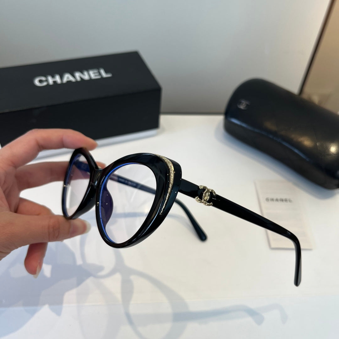 Chanel Cat-Eye Silver Lens Sunglasses for Men & Women - 866989 - detail image 4
