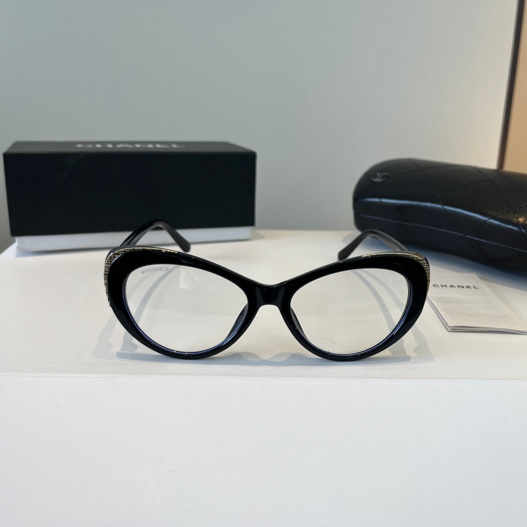 Chanel Cat-Eye Silver Lens Sunglasses for Men & Women - 866989 - detail image 2