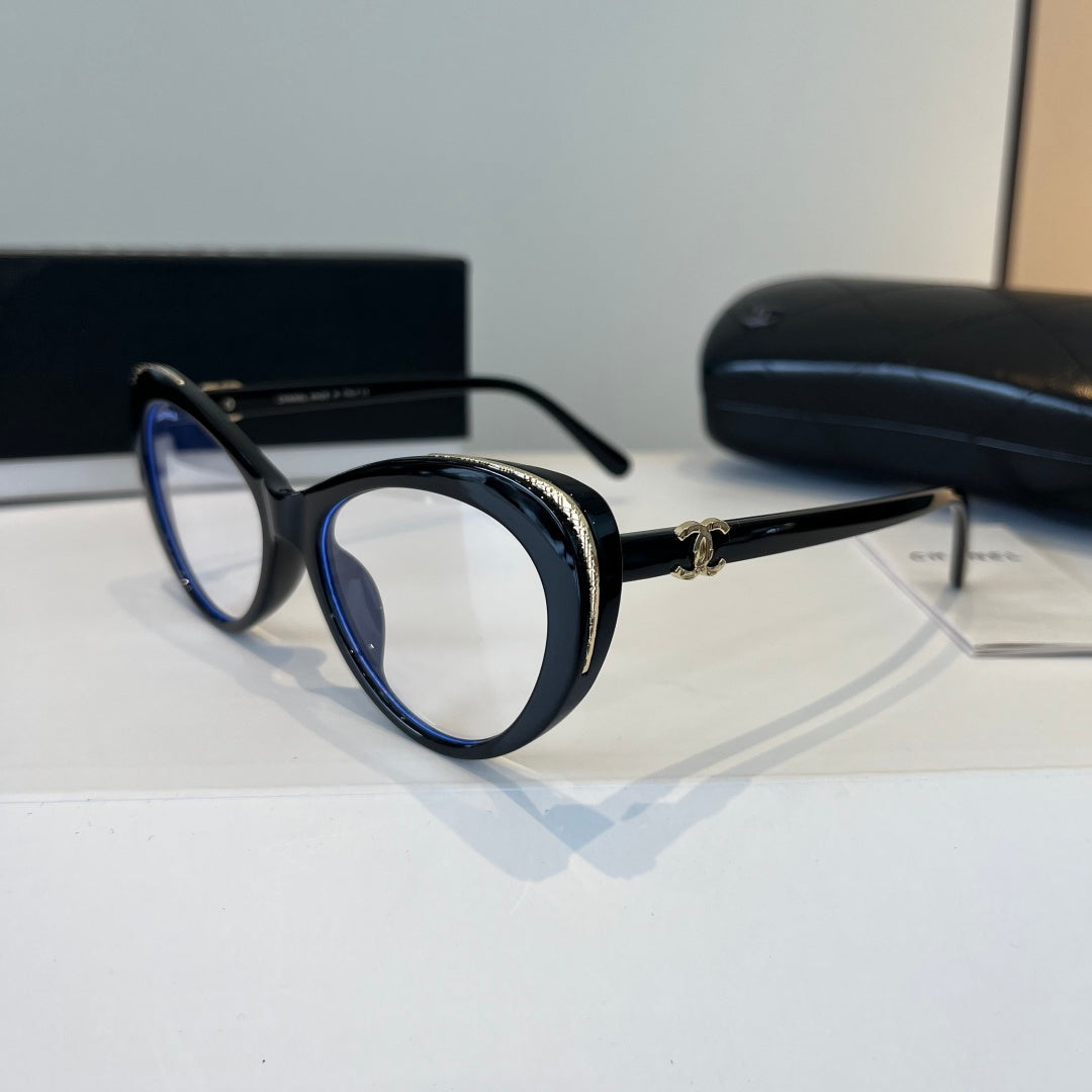 Chanel Cat-Eye Silver Lens Sunglasses for Men & Women - 493541 - detail image 3