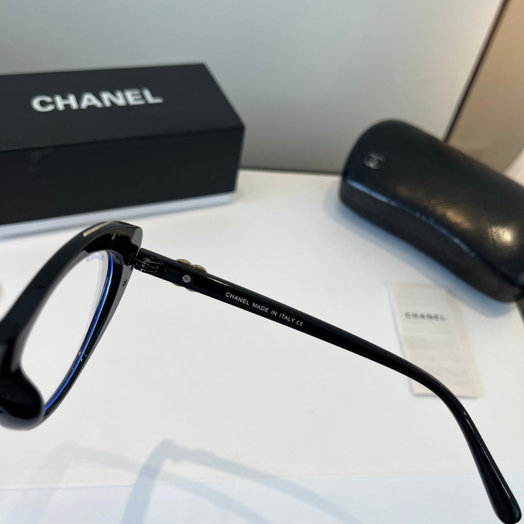 Chanel Cat-Eye Silver Lens Sunglasses for Men & Women - 866989 - detail image 5