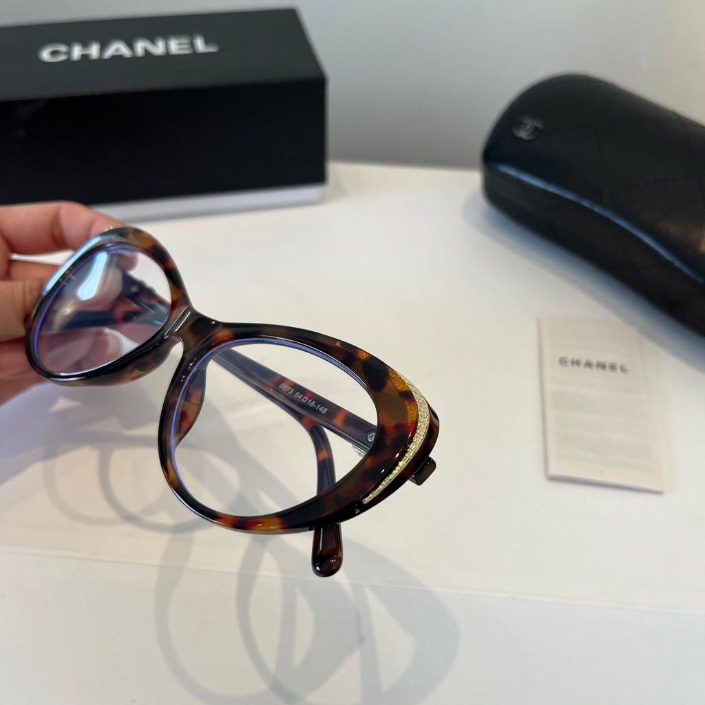 Chanel Cat-Eye Silver Lens Sunglasses for Men & Women - 866991 - detail image 9