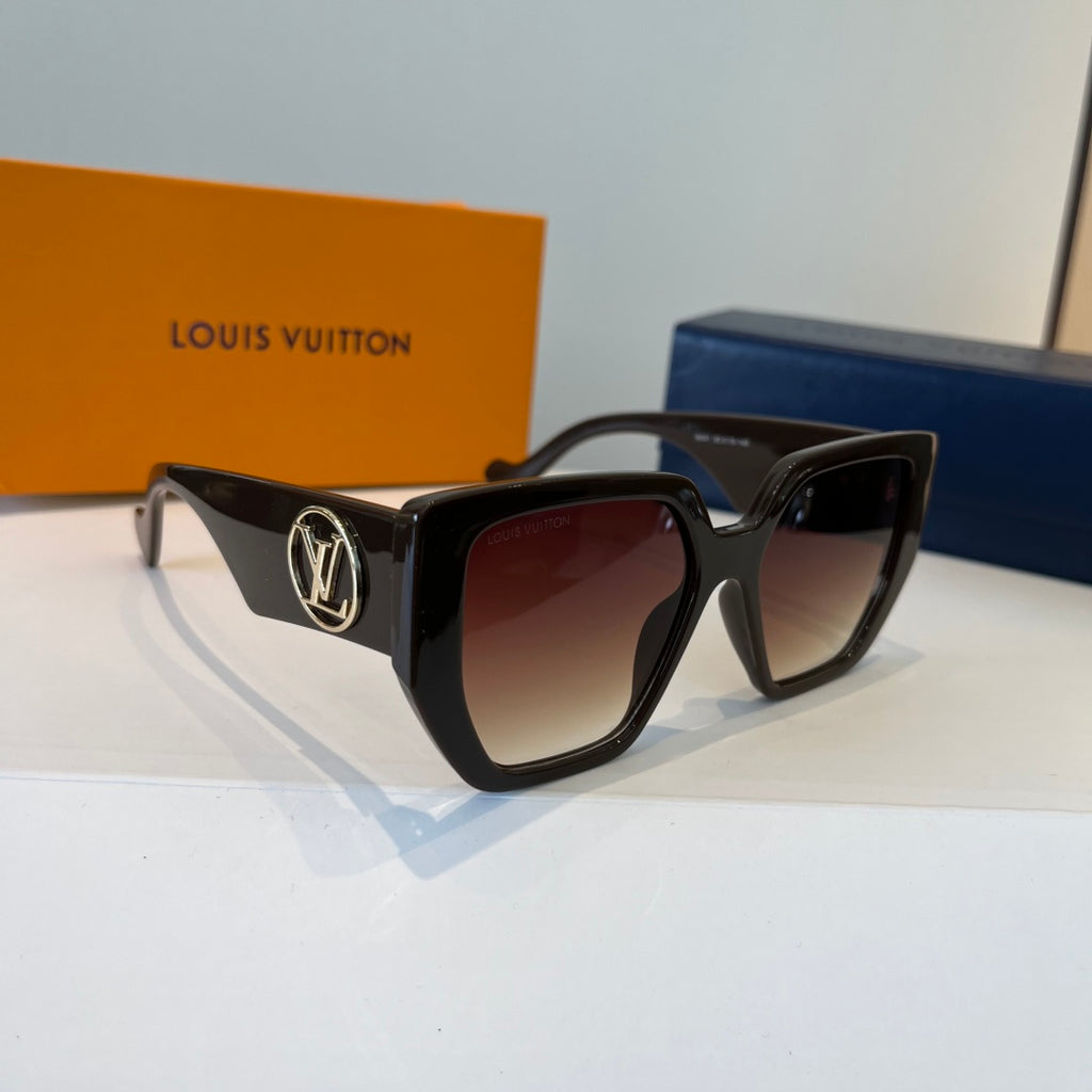 Louis Vuitton Fashion Black Lens Sunglasses for Men & Women - 381807