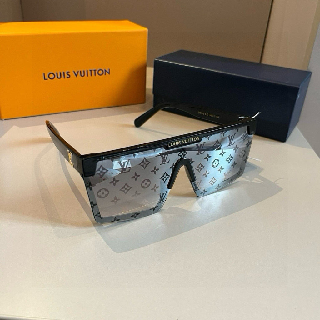 Louis Vuitton Fashion Gold Lens Sunglasses for Men & Women - 448552