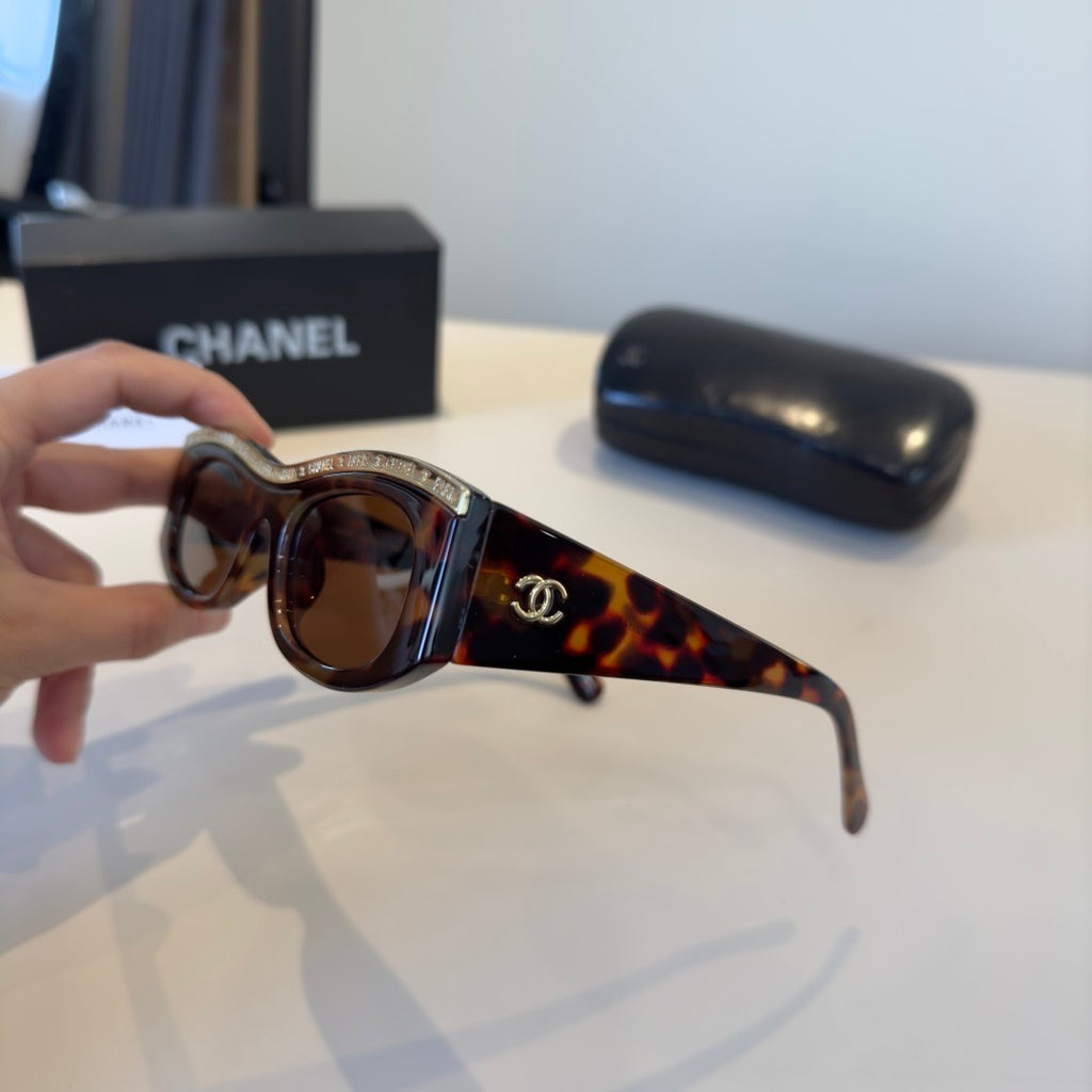 Chanel Fashion Brown Lens Sunglasses for Men & Women - 382235 - detail image 4
