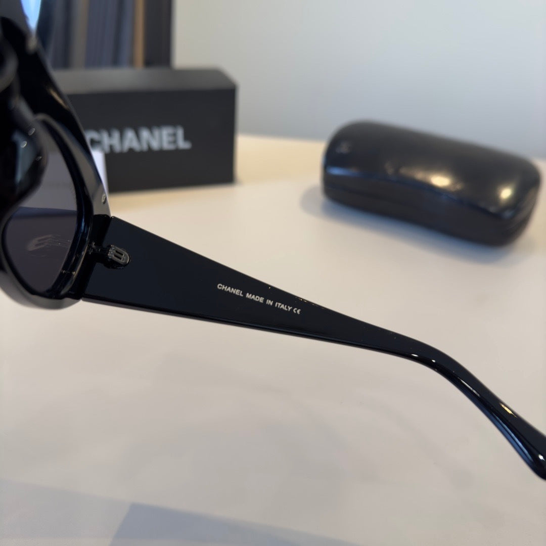 Chanel Fashion Gold Lens Sunglasses for Men & Women - 382237 - detail image 4