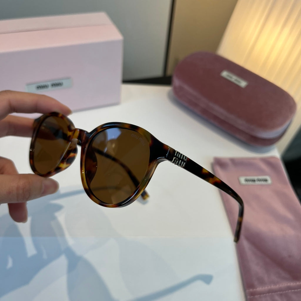 Miu Miu SMUO7S Square Brown Lens Sunglasses for Men & Women - 998390 - detail image 4