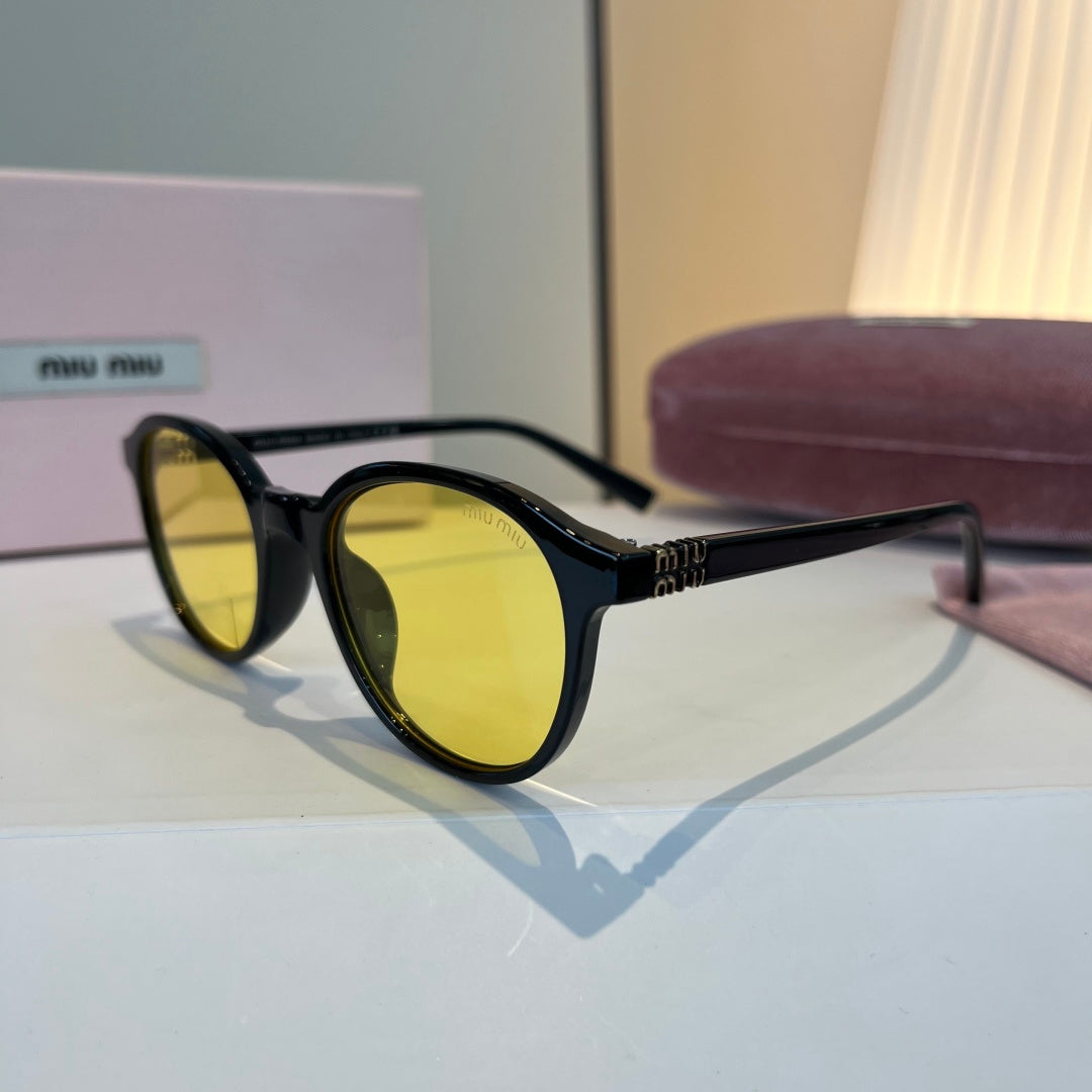 Miu Miu SMUO7S Square Brown Lens Sunglasses for Men & Women - 998391 - detail image 3