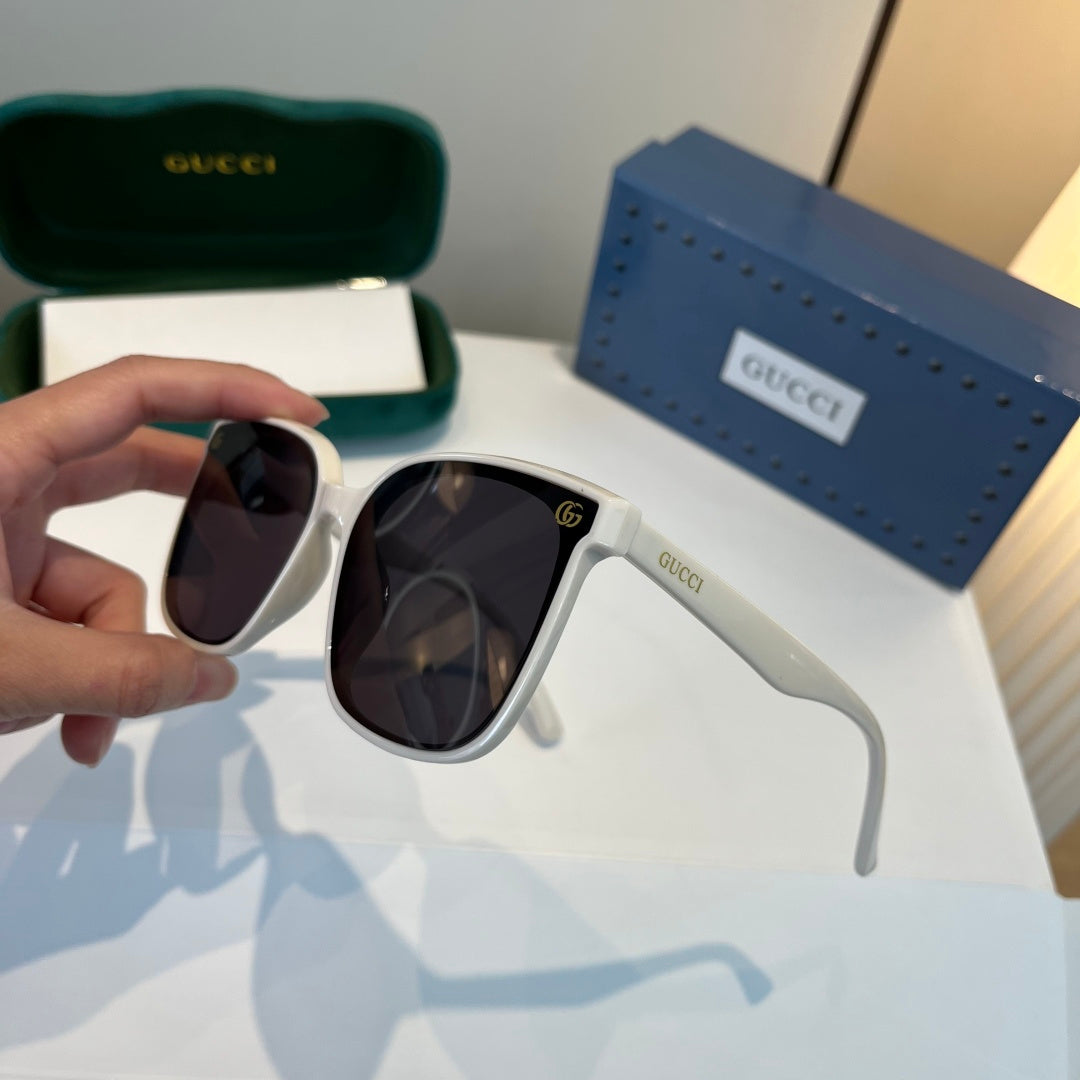 Gucci Oversized Silver Lens Sunglasses for Men & Women - 448838 - detail image 4