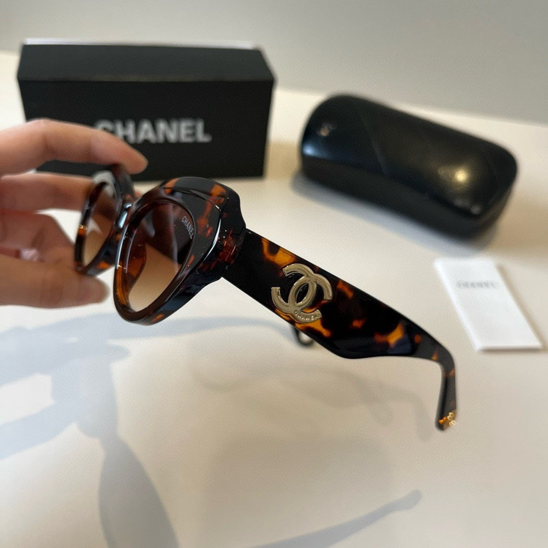 Chanel Fashion Black Lens Sunglasses for Men & Women - 431602 - detail image 8