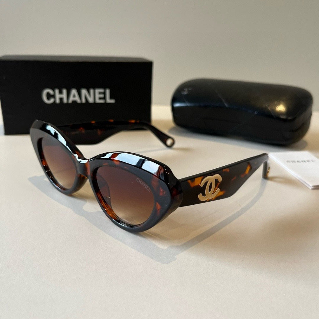 Chanel Fashion Black Lens Sunglasses for Men & Women - 431602 - detail image 3