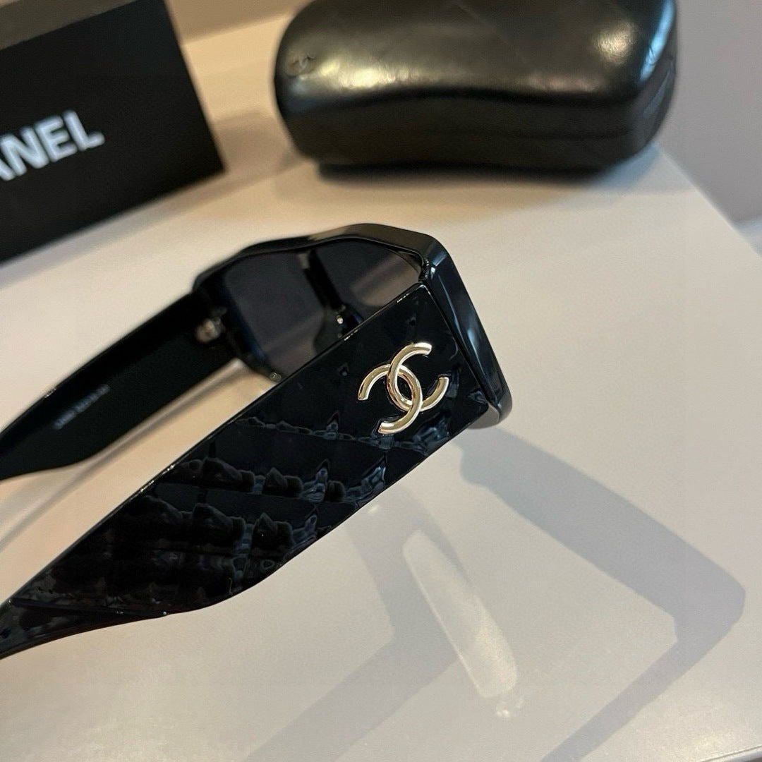 Chanel Fashion Black Lens Sunglasses for Men & Women - 371783 - detail image 9