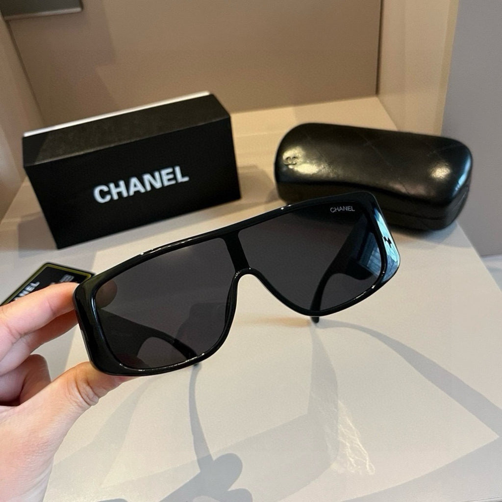 Chanel Fashion Black Lens Sunglasses for Men & Women - 371783 - detail image 3