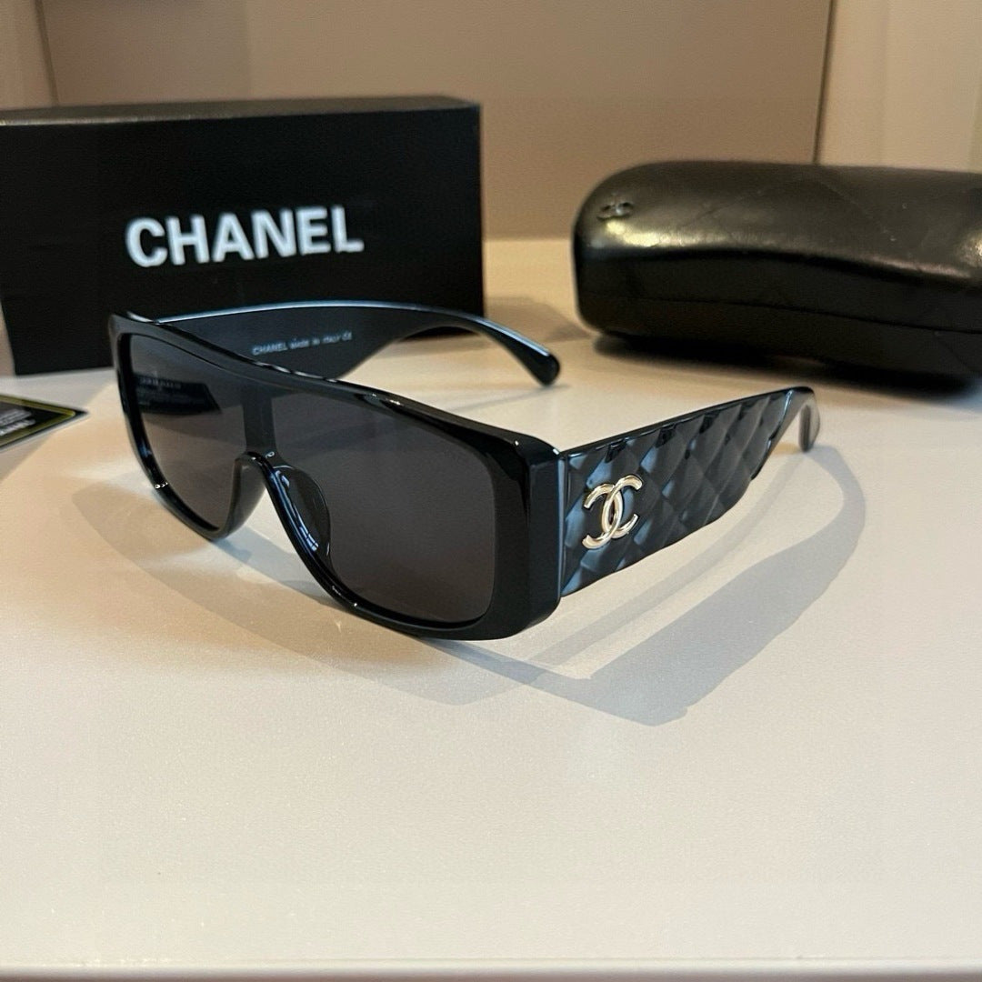 Chanel Fashion Black Lens Sunglasses for Men & Women - 371783 - detail image 2