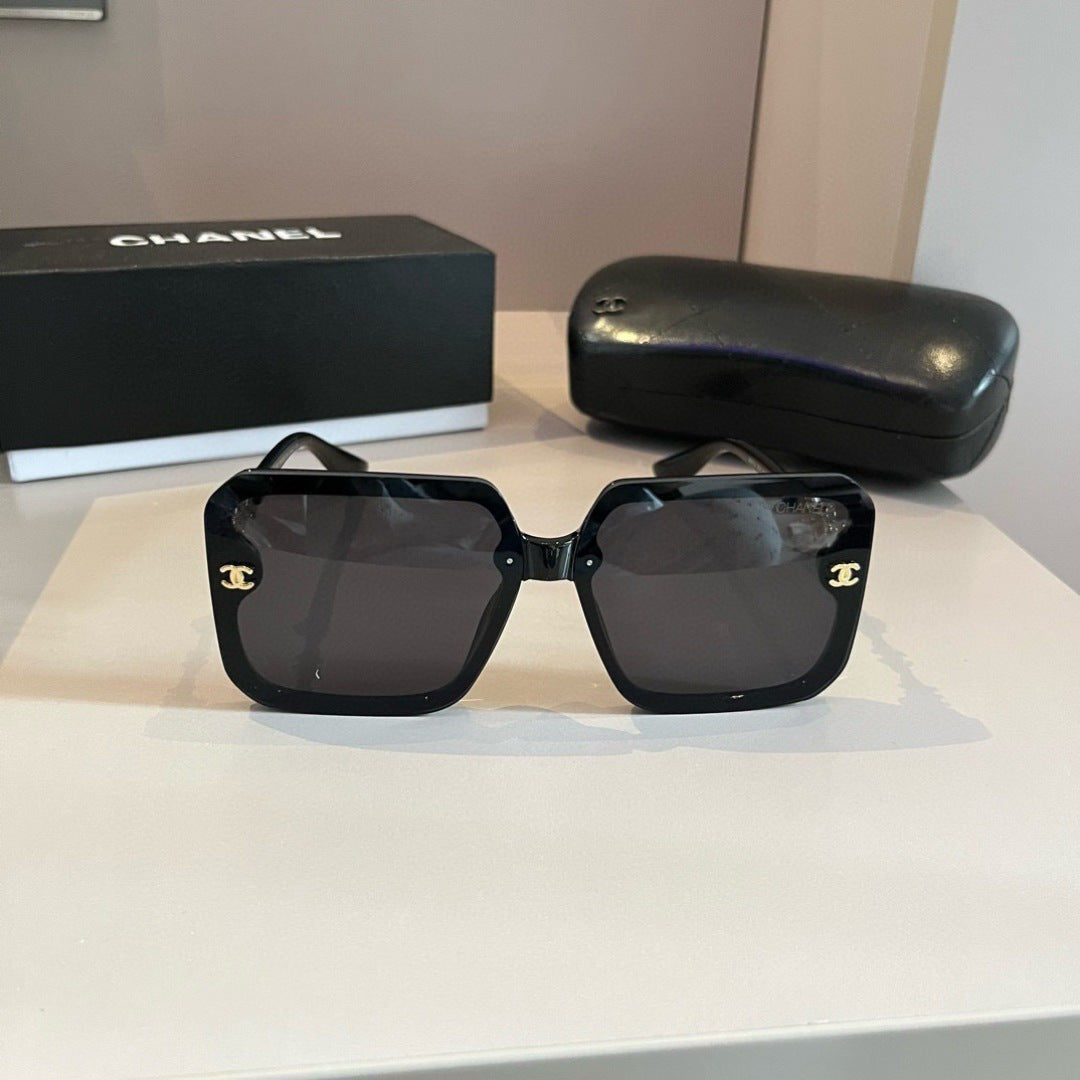 Chanel Fashion Gold Lens Sunglasses for Men & Women - 398525 - detail image 2