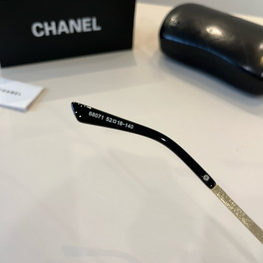 Chanel Oversized Silver Lens Sunglasses for Men & Women - 493475 - detail image 9