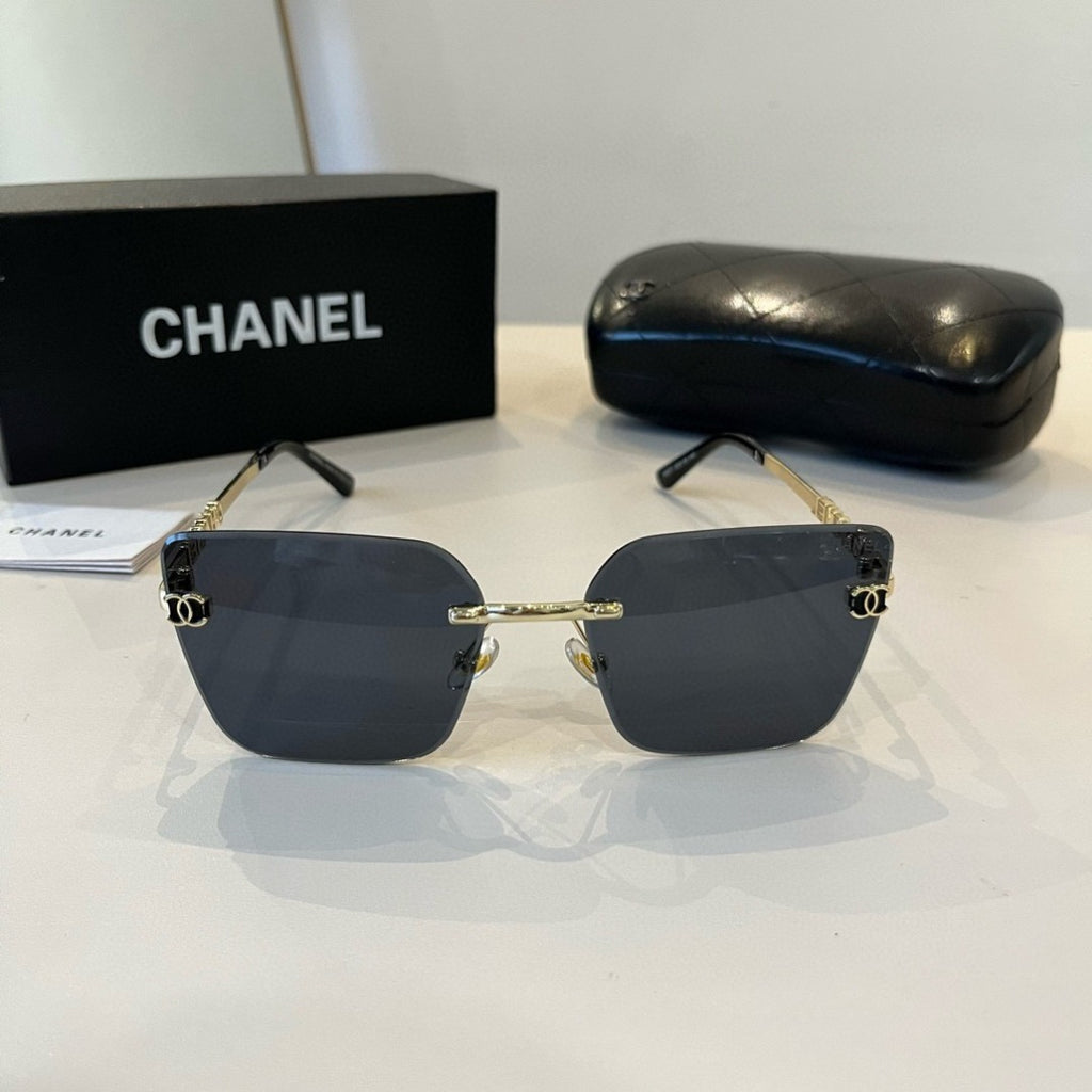 Chanel Oversized Silver Lens Sunglasses for Men & Women - 493475 - detail image 2