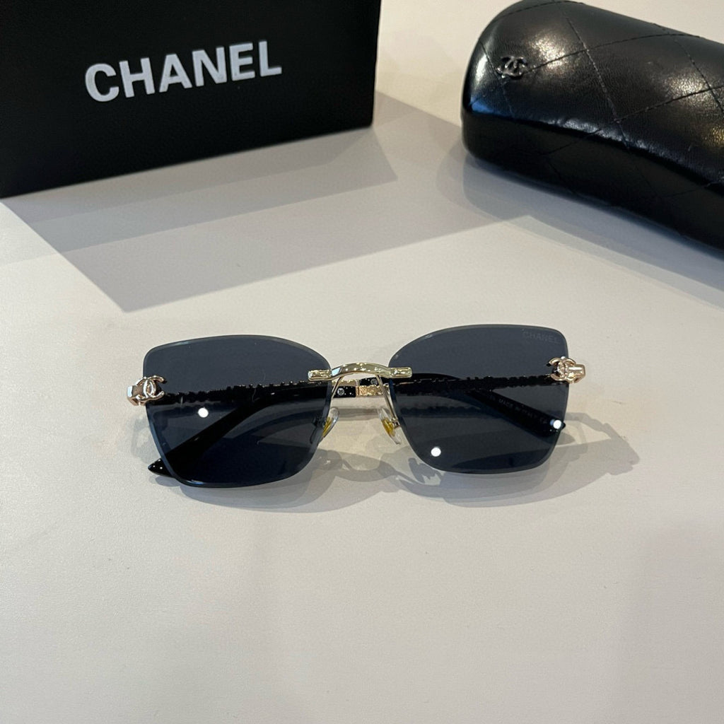 Chanel Oversized Silver Lens Sunglasses for Men & Women - 358026 - detail image 4