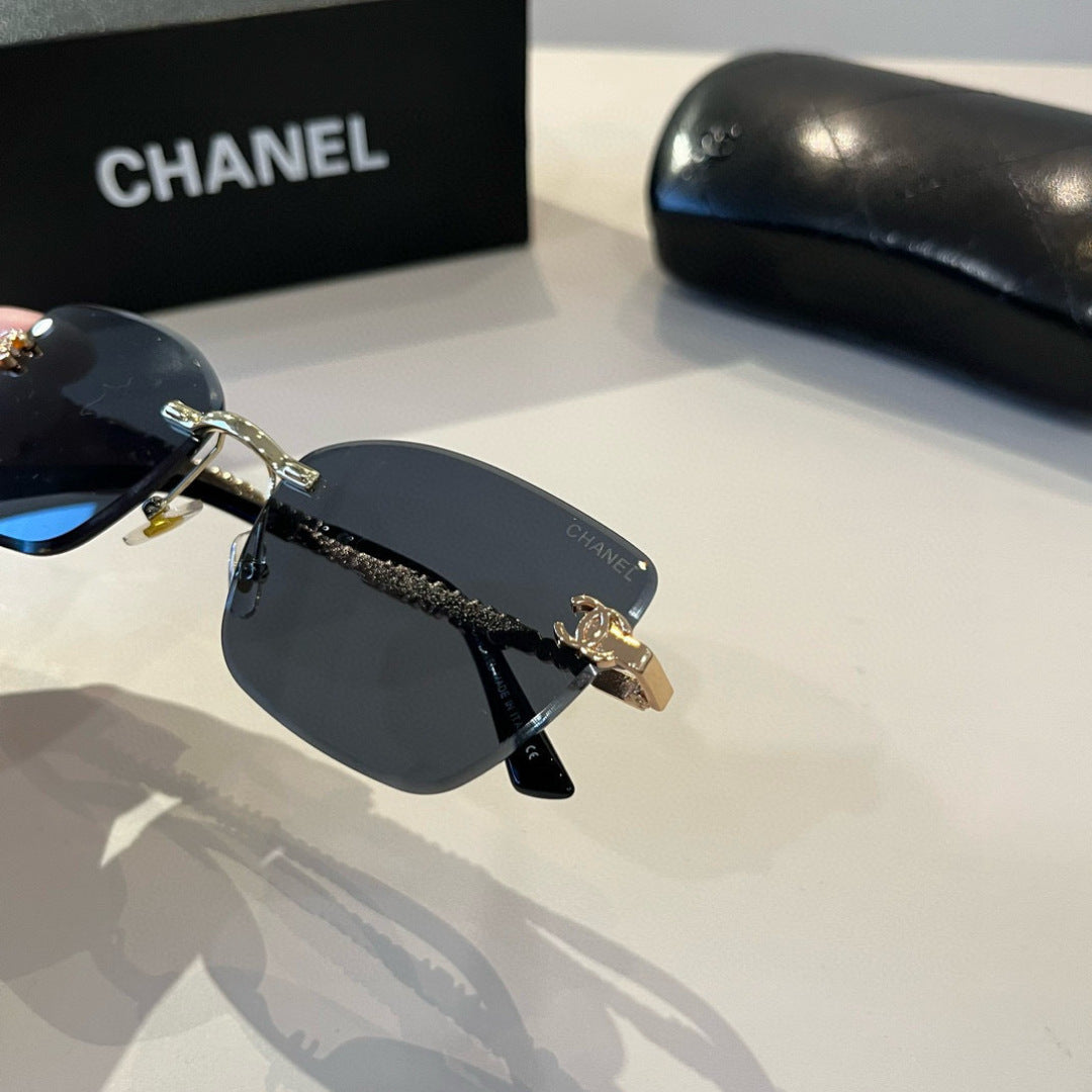 Chanel Oversized Silver Lens Sunglasses for Men & Women - 415216 - detail image 7