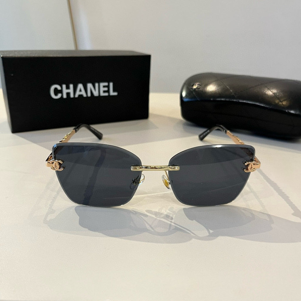 Chanel Oversized Silver Lens Sunglasses for Men & Women - 415216 - detail image 2