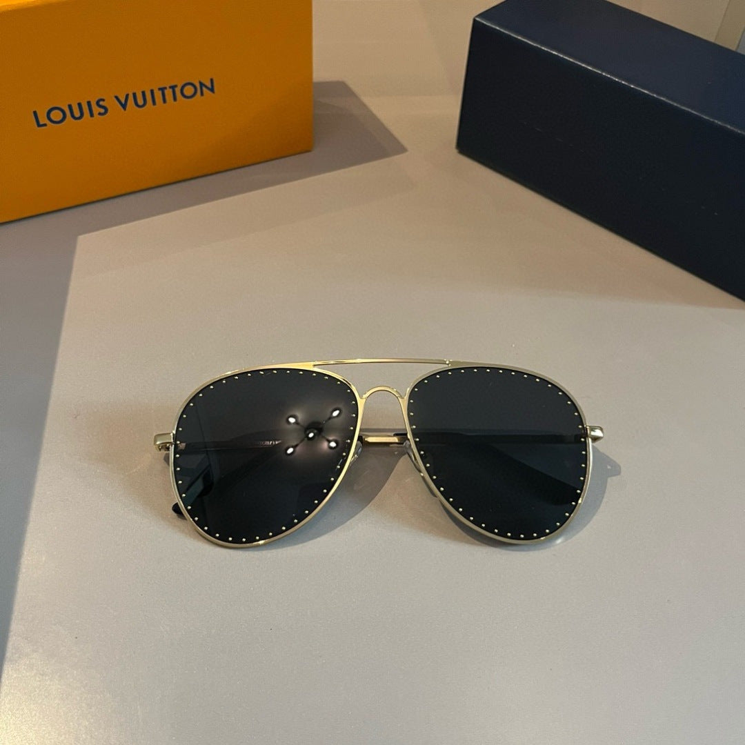 Louis Vuitton Metal Aviator Gold Lens Sunglasses for Men & Women - detail image 6