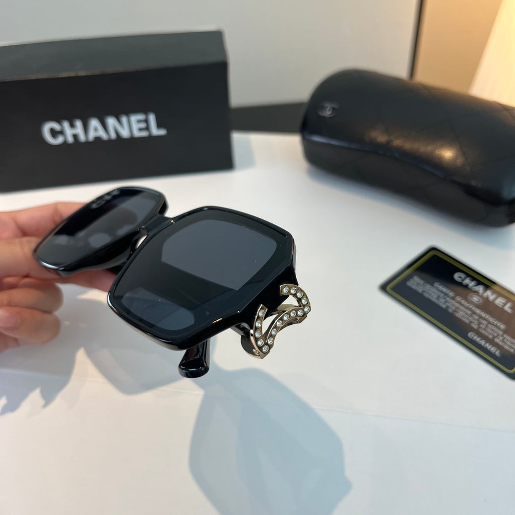 Chanel Fashion Blue Lens Sunglasses for Men & Women - 382257 - detail image 6