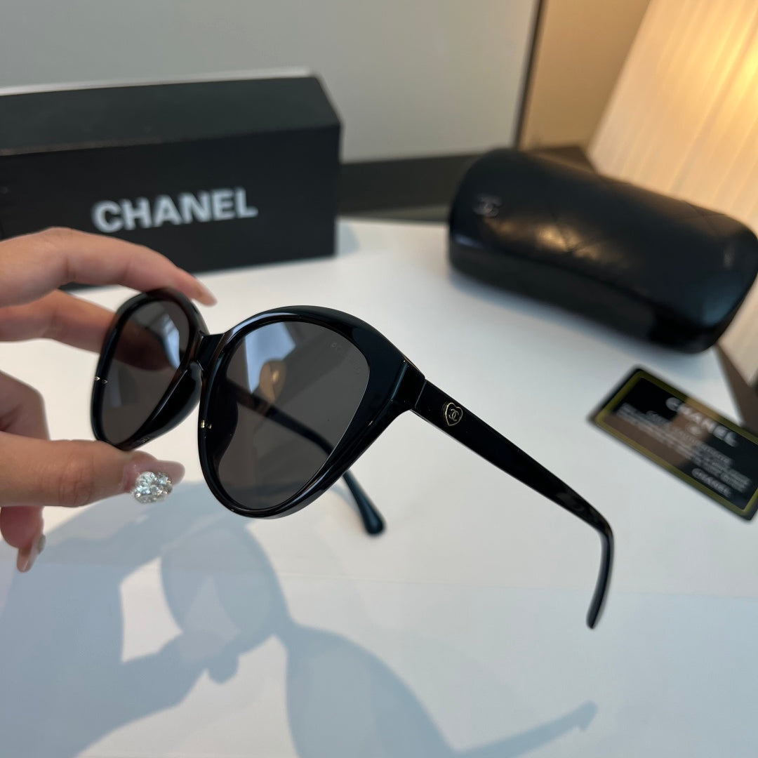 Chanel Fashion Blue Lens Sunglasses for Men & Women - 382239 - detail image 4