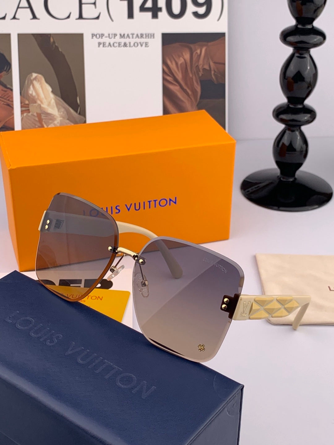 Louis Vuitton L1550 Square Black Lens Sunglasses for Men & Women - 933819 - detail image 4