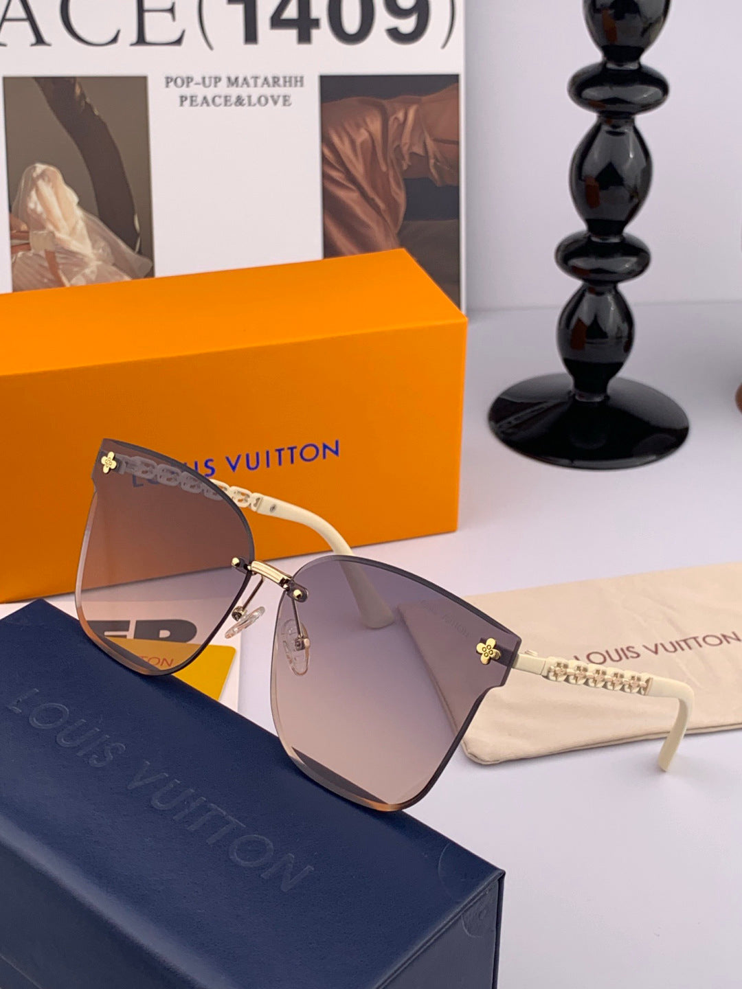 Louis Vuitton L7101 Square Gray Lens Sunglasses for Men & Women - detail image 2