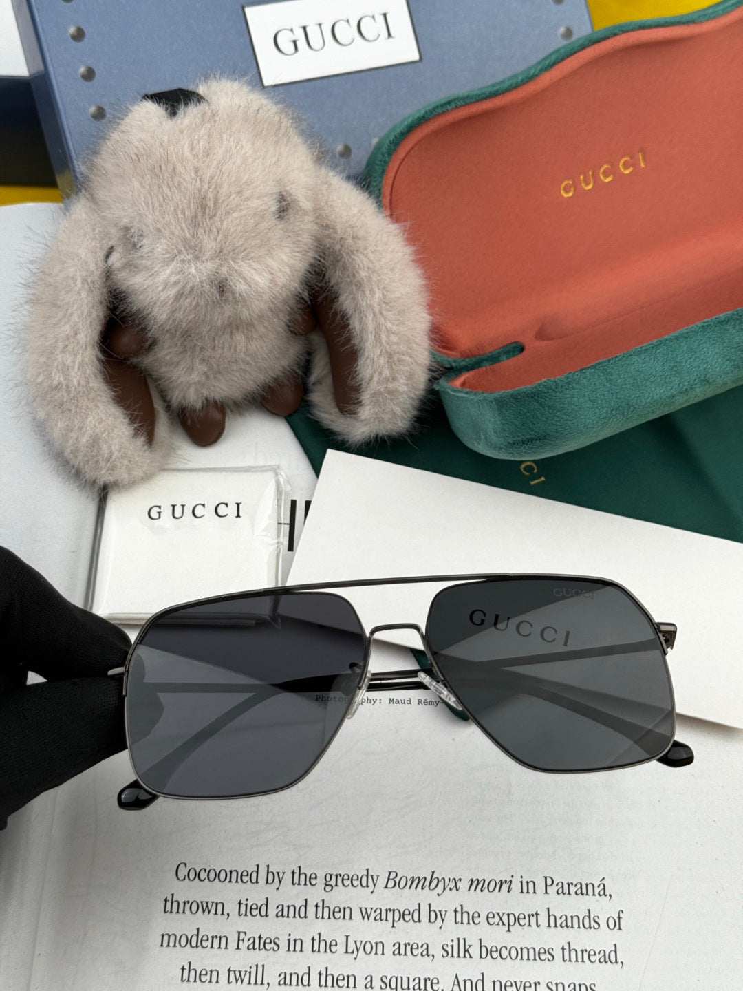 Gucci G0702 Polarized Aviator Gold Lens Sunglasses for Men - detail image 3